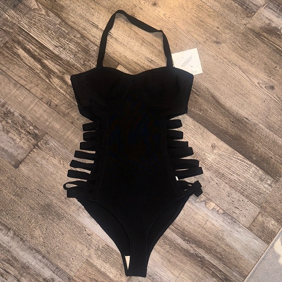 Missguided Other - Bandage side ladder swimsuit